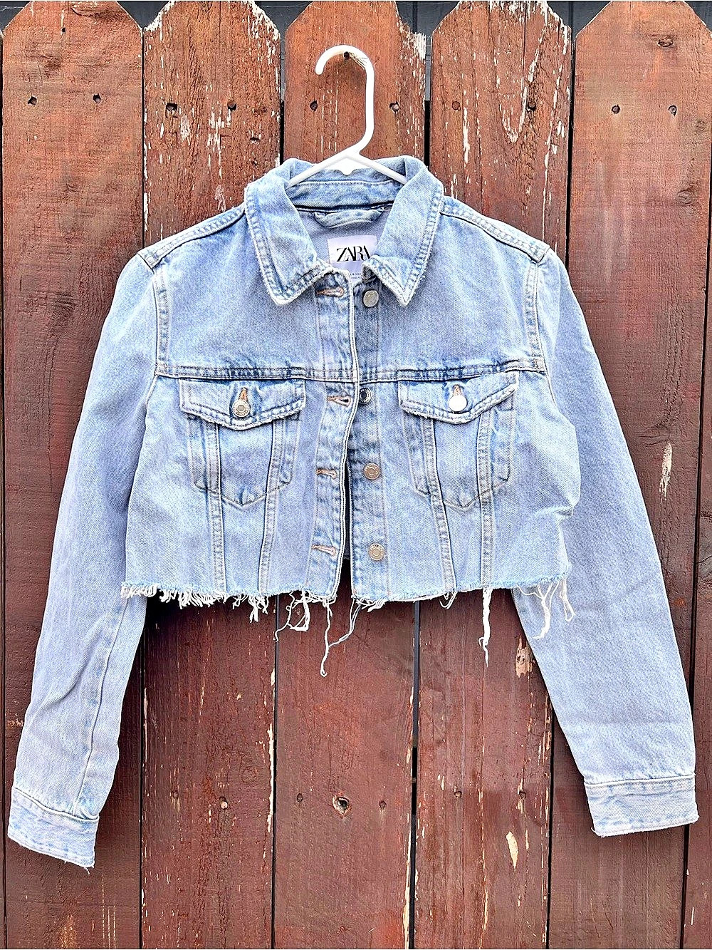 Zara Cropped Denim Jacket in Blue Size Medium